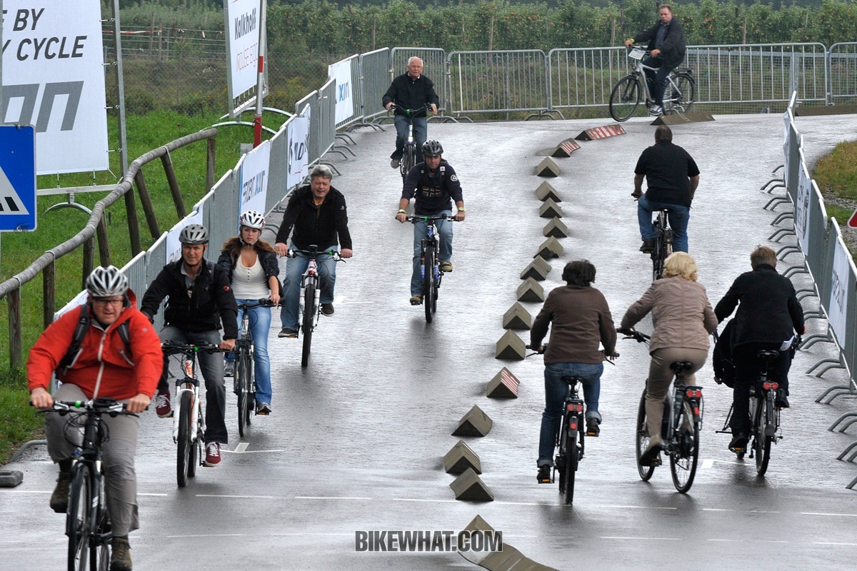 821_EUROBIKE2012.jpg