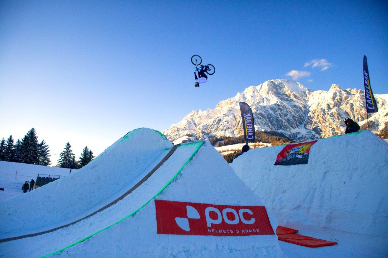 WhiteStyle_2011_Sam_Pilgrim_Backflip_By AleDiLullo.jpeg