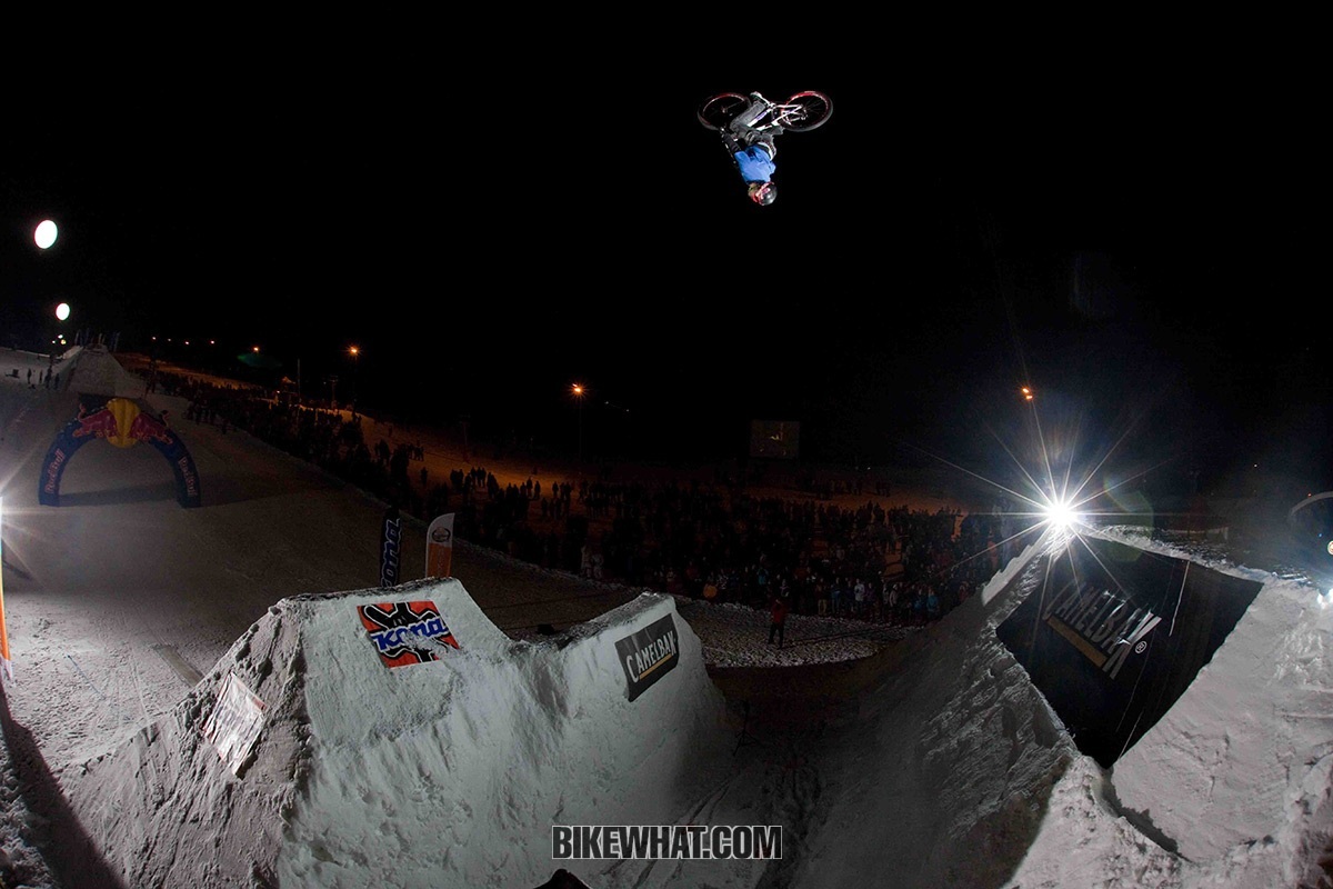 WhiteStyle_2010_YannickGranieri_Massive_flip_by_AleDiLullo.jpg