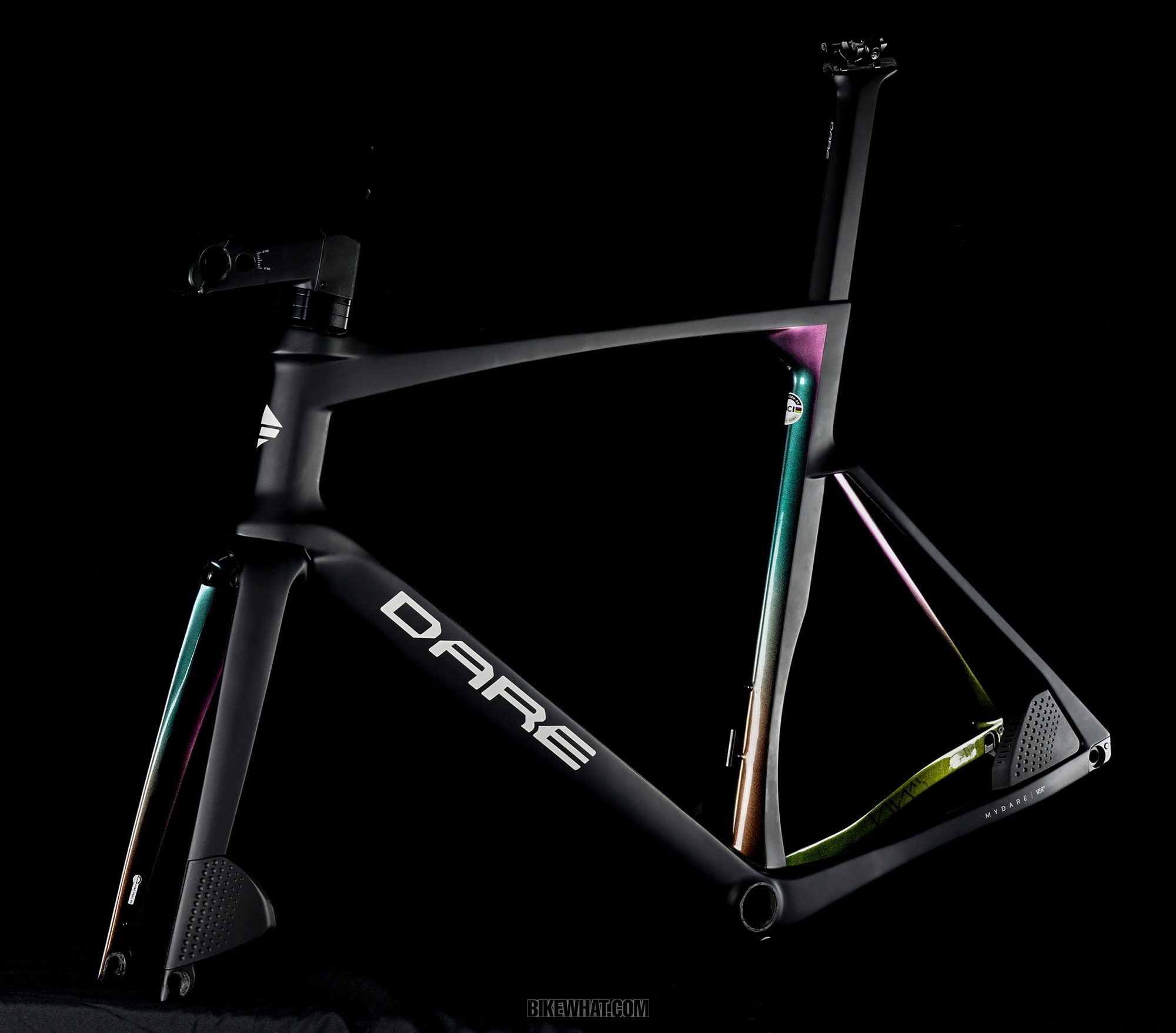 Gear_DARE_VSRu-Bornite-Black-frameset-.jpg