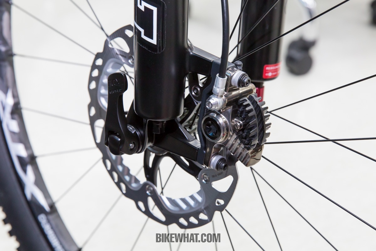 Shimano_XTR Di2_03.jpg