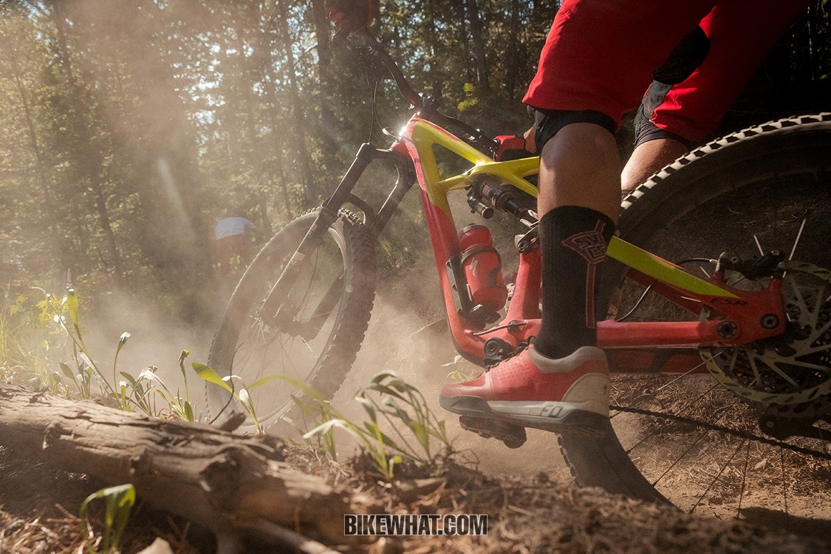 Specialized_New_Enduro__02.jpg