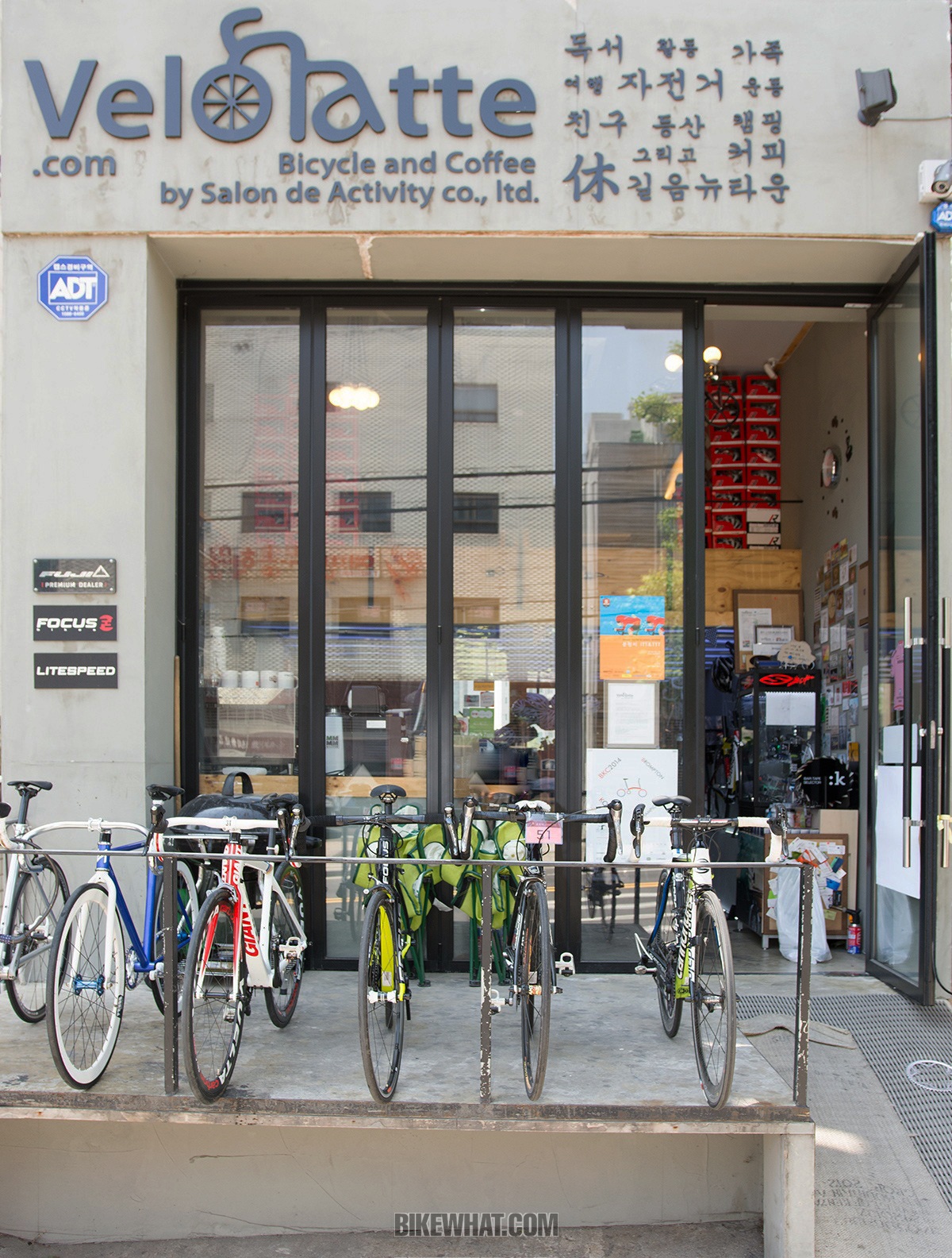 Velo_latte_01.jpg