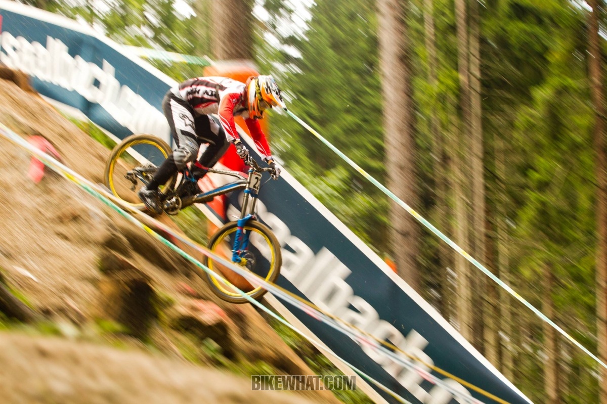 Worlds-2012_DH_Action_by-AleDiLullo_Markus_Pekoll.jpg