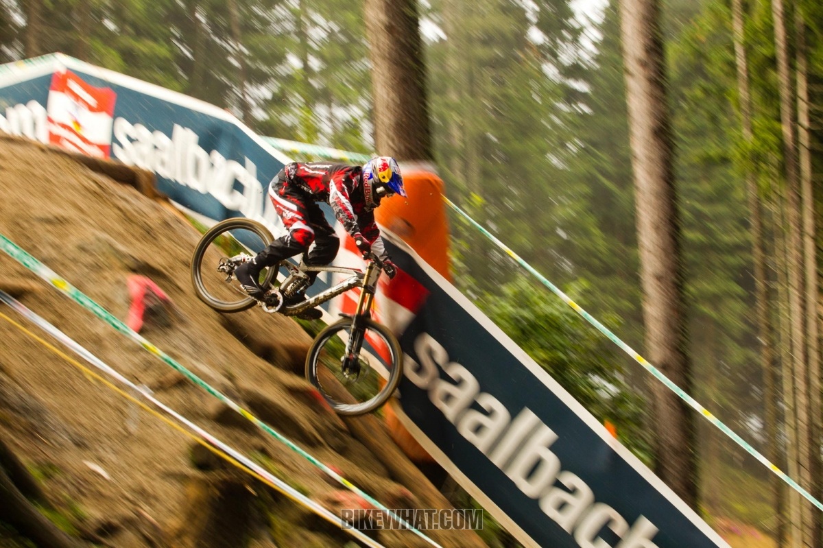 Worlds-2012_DH_Action_by-AleDiLullo_Aaron_Gwin.jpg