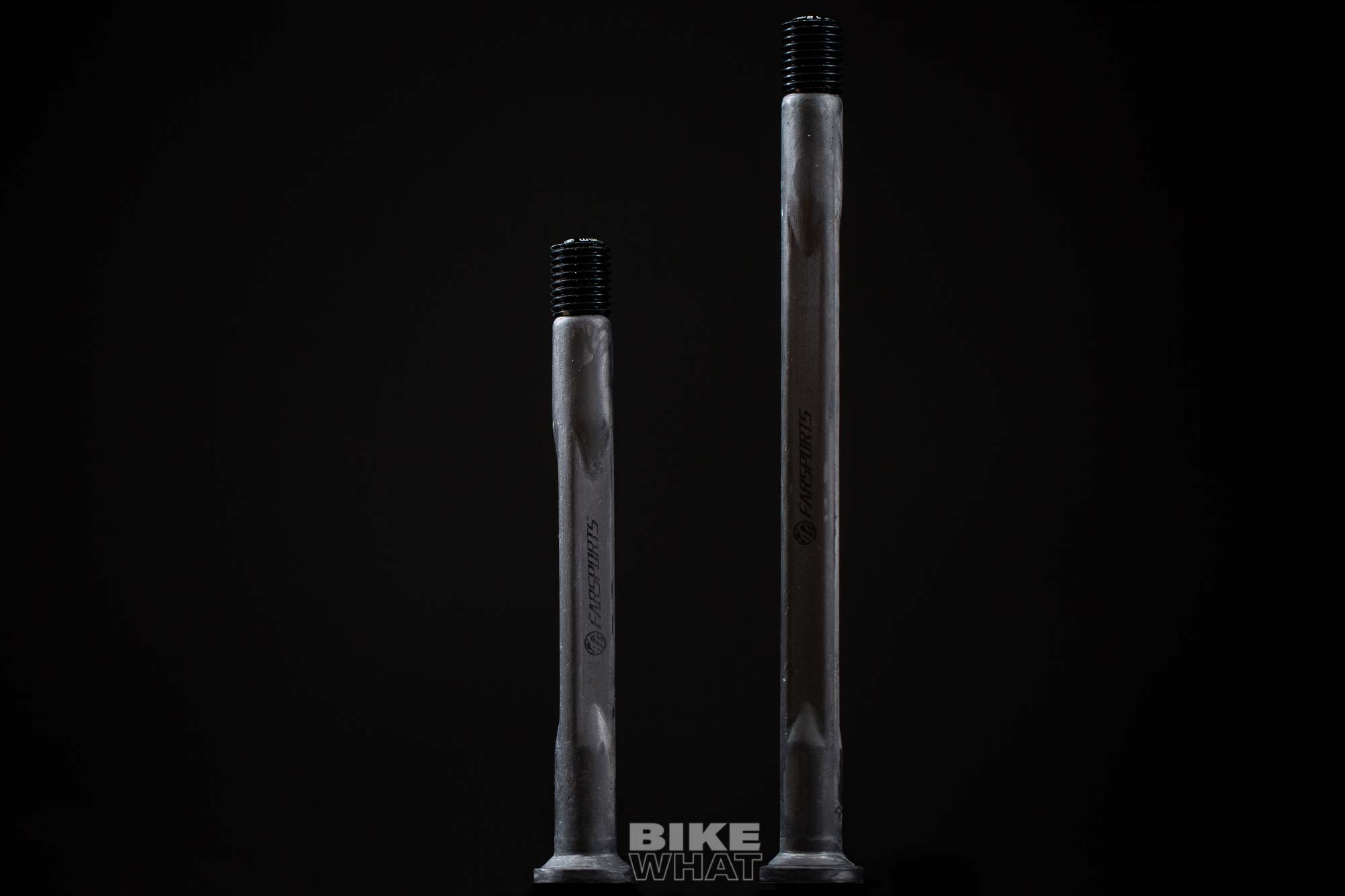 파스포츠 × 임토스 초경량 카본 스루액슬 이미지 gear_farsports_imtos_carbon_thru_axle_1