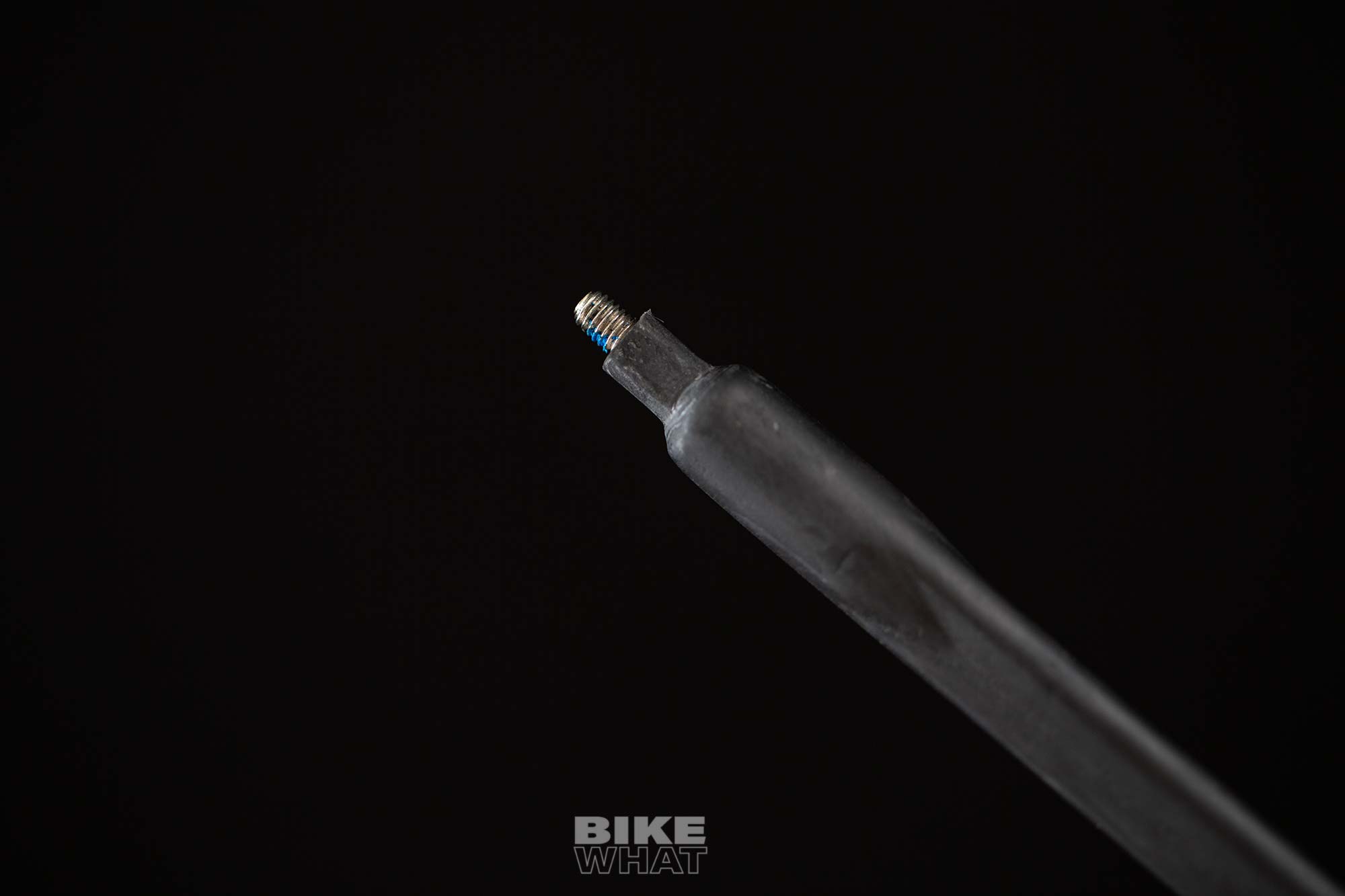 파스포츠 × 임토스 초경량 카본 스루액슬 이미지 gear_farsports_imtos_carbon_thru_axle_8