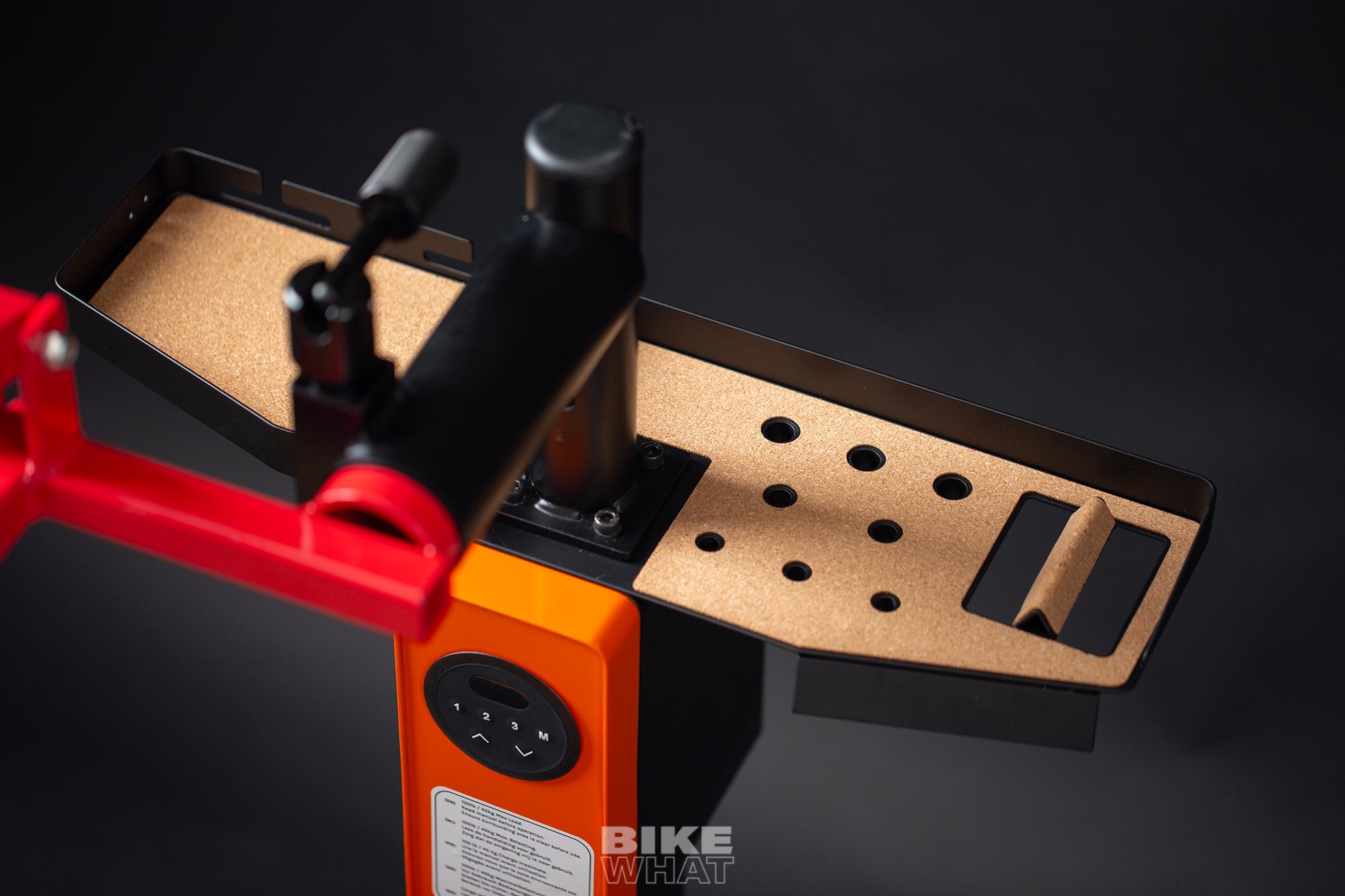 렘코 전동 바이크 리프트 리페어 스탠드 이미지 gear_remco_electric_bicycle_repair_stand_11