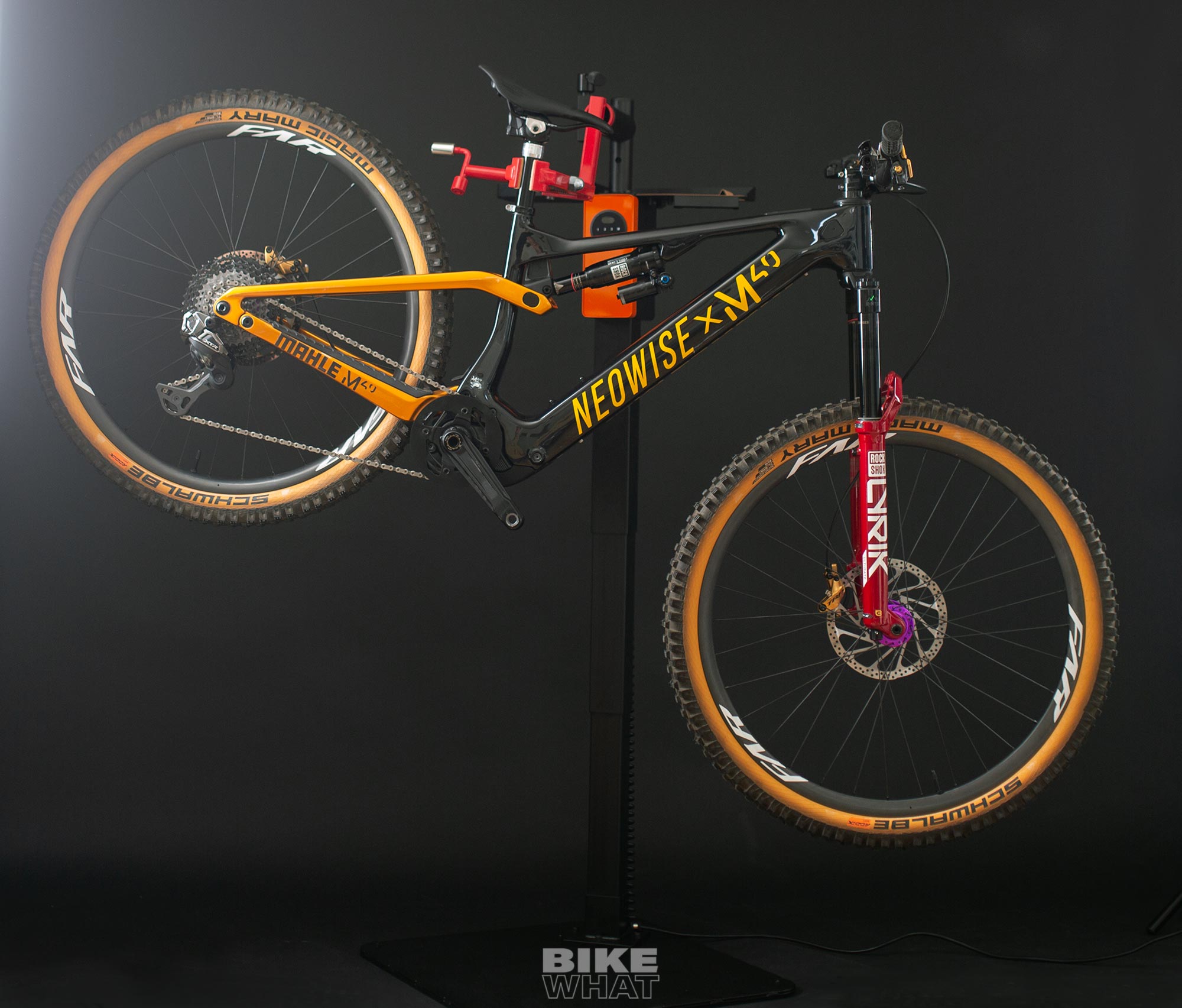 렘코 전동 바이크 리프트 리페어 스탠드 이미지 gear_remco_electric_bicycle_repair_stand_16