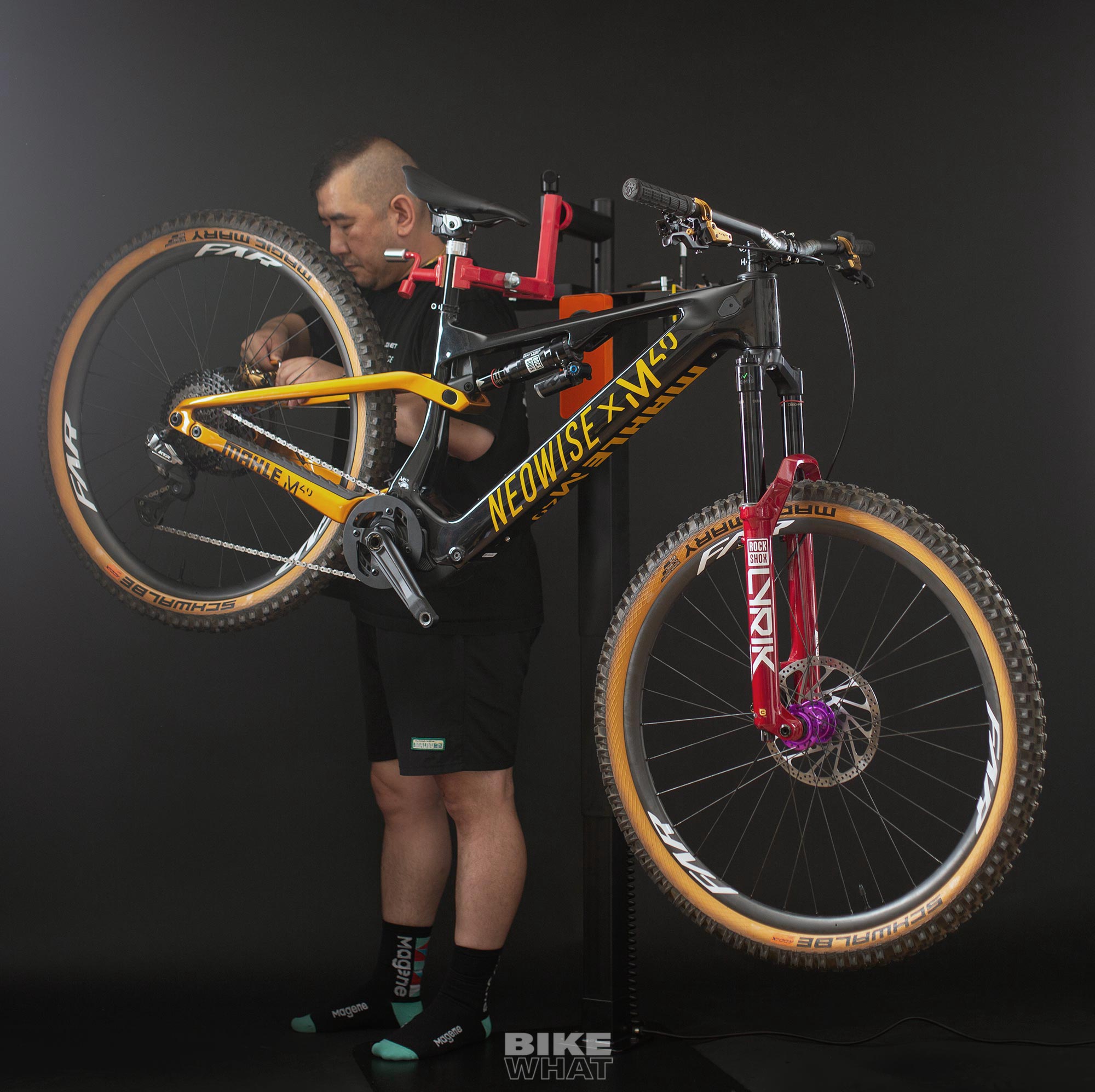 렘코 전동 바이크 리프트 리페어 스탠드 이미지 gear_remco_electric_bicycle_repair_stand_19