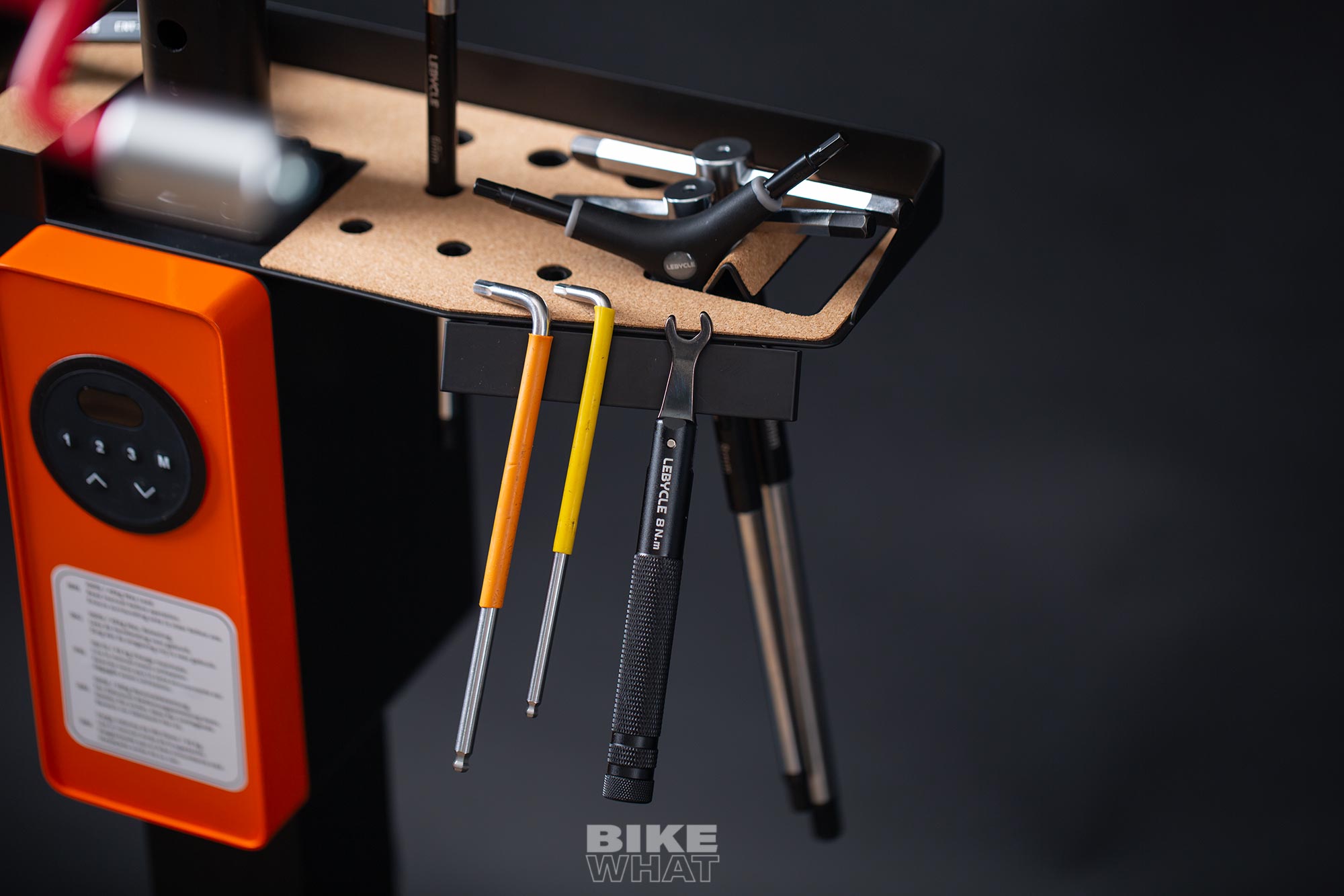 렘코 전동 바이크 리프트 리페어 스탠드 이미지 gear_remco_electric_bicycle_repair_stand_22